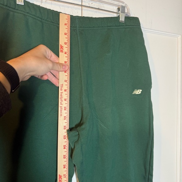 New Balance Dark Green Sweatpants Sport Fleece Women's Size Large Soft Cuffed - Picture 5 of 9